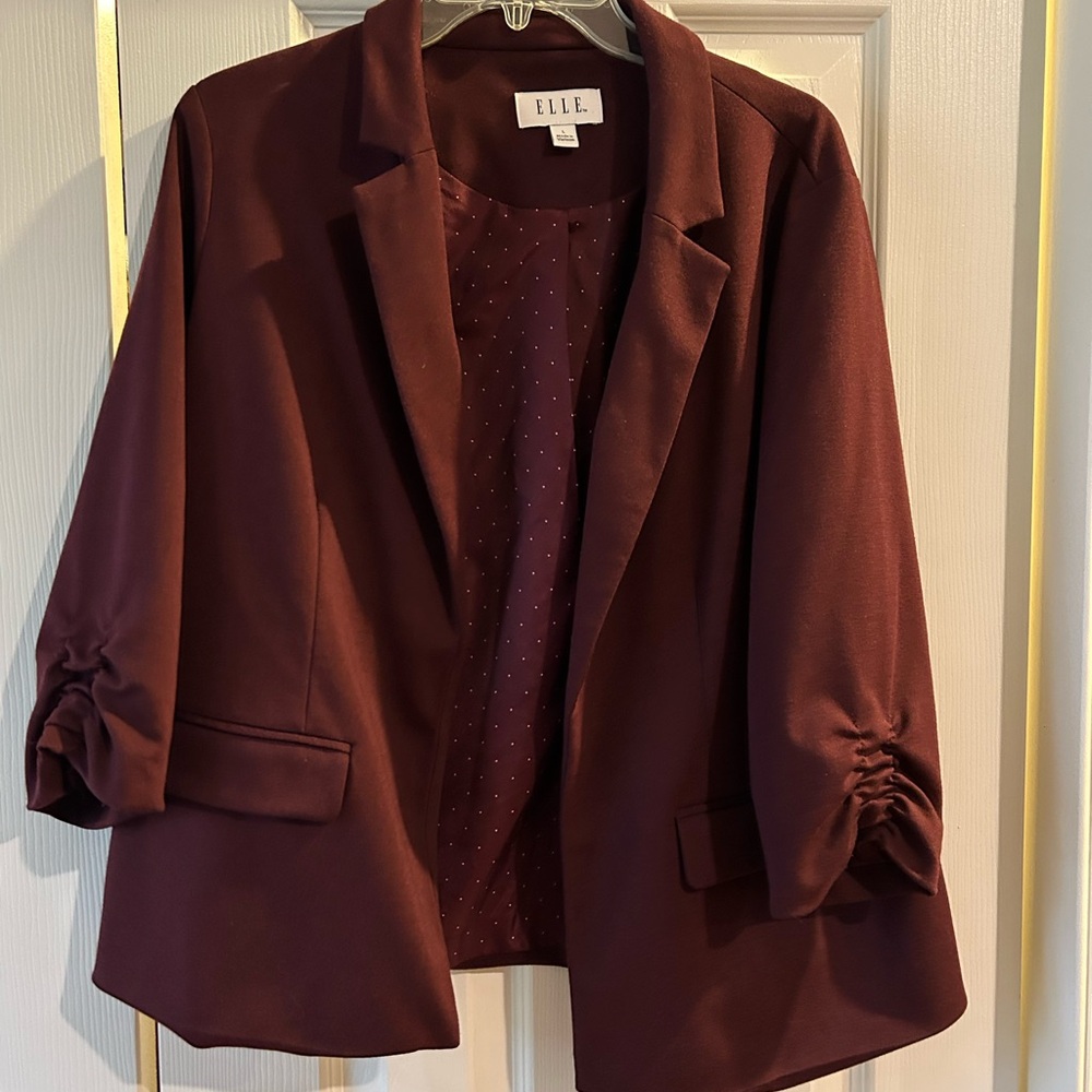 Elle Women's Deep Burgundy Blazer